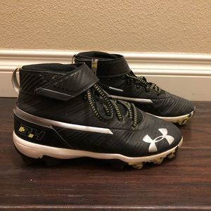 Under Armour Bryce Harper Mid Baseball Cleats 4Y